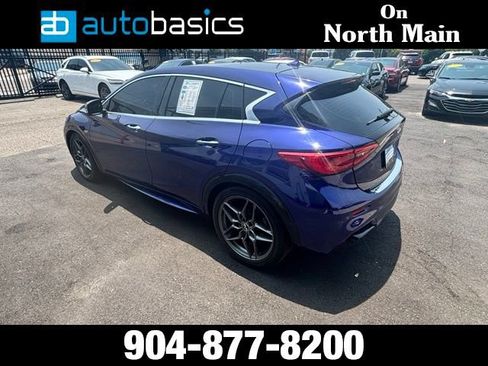 Used 2017 INFINITI QX30 Sport w/ Sport Leather Package FWD image 3