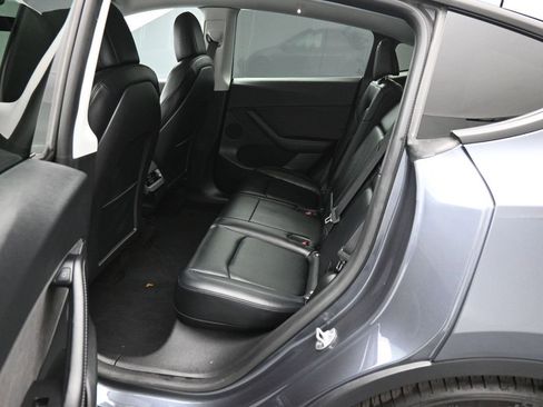 Used 2022 Tesla Model Y Performance image 14