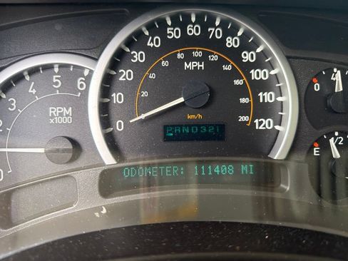 Used 2005 HUMMER H2 w/ Preferred Equipment Group AWD/4WD image 2