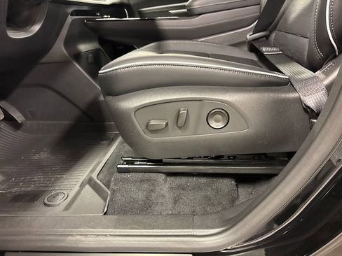 New 2026 Buick Enclave Sport Touring w/ Power Package image 28