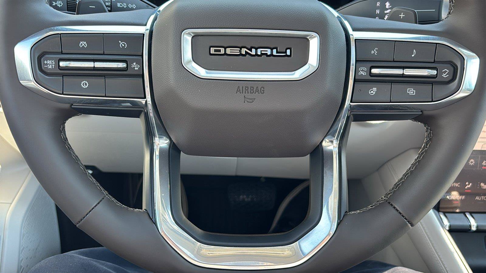 New 2027 GMC Terrain Denali w/ LPO, Floor Liner Package AWD/4WD image 28