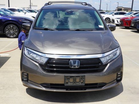 Used 2021 Honda Odyssey EX-L image 2