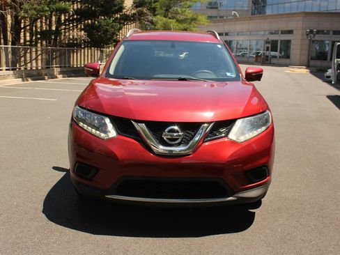 Used 2015 Nissan Rogue SV w/ SV Premium Package AWD/4WD image 3