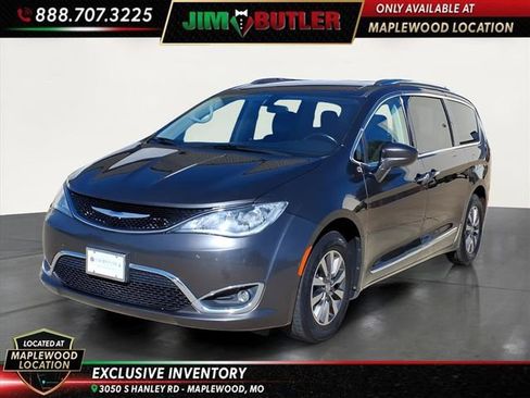 Used 2020 Chrysler Pacifica Touring-L Plus image 1