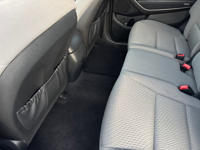 Used 2017 Hyundai Santa Fe SE AWD/4WD image 17