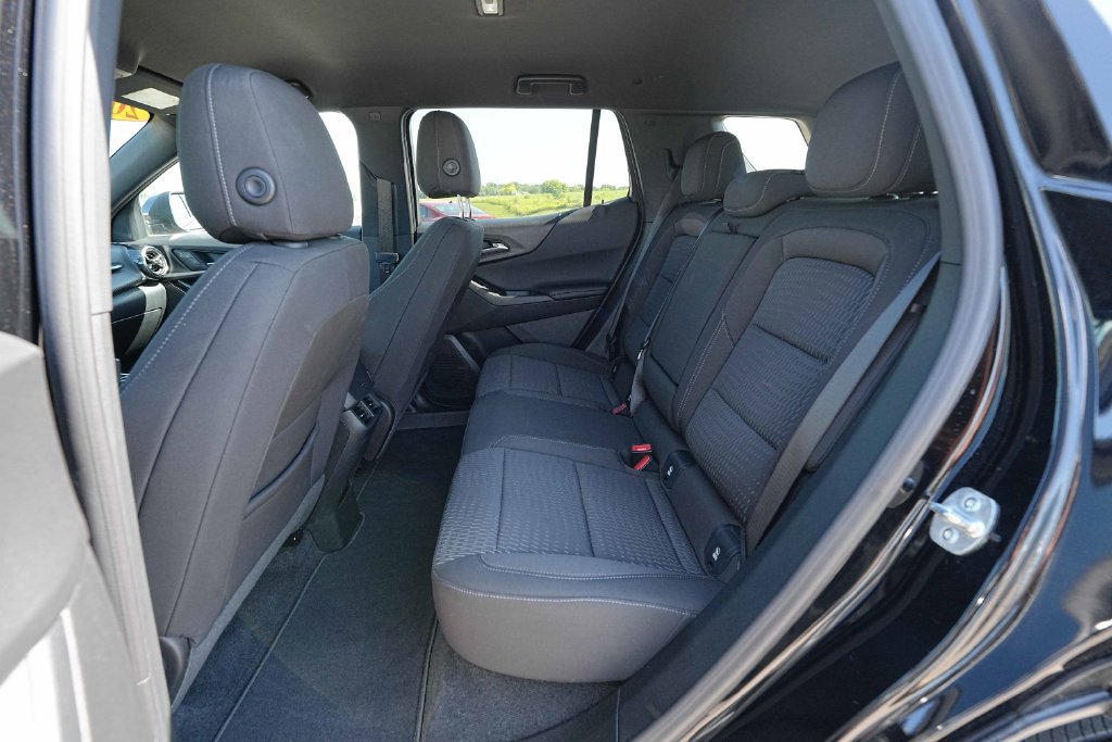 Used 2026 Chevrolet Equinox LT AWD/4WD image 21