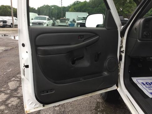 Used 2007 GMC Sierra 2500 W/T RWD image 22
