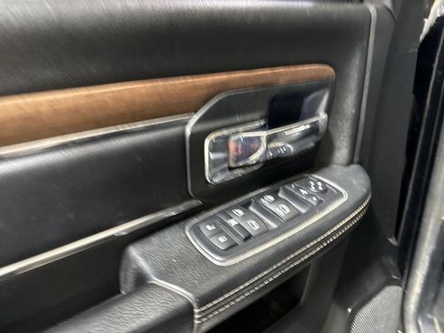 Used 2014 RAM 1500 Laramie w/ Convenience Group AWD/4WD image 20