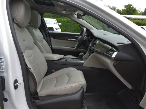 Used 2018 Cadillac CT6 Luxury AWD/4WD image 8
