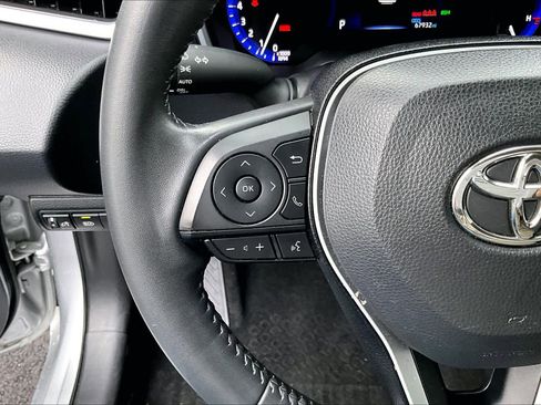 Used 2022 Toyota Corolla XLE image 28