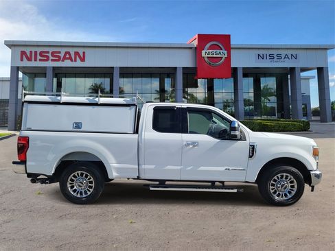 Used 2022 Ford F250 XLT w/ XLT Premium Package image 3