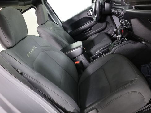 Used 2019 Jeep Wrangler Unlimited Sahara w/ Safety Group AWD/4WD image 29