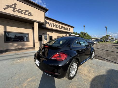 Used 2019 Volkswagen Beetle 2.0T S FWD image 6