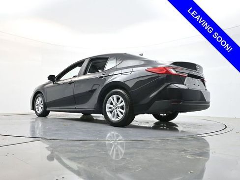 Used 2025 Toyota Camry LE FWD image 30