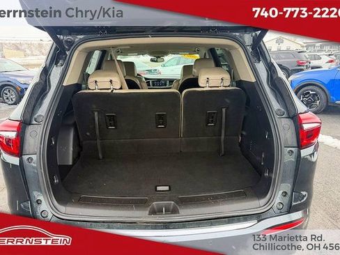 Used 2021 Buick Enclave Essence image 23