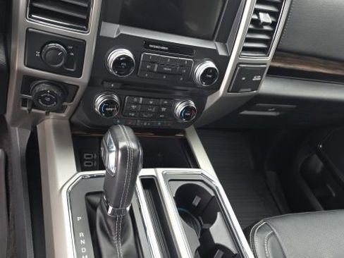 Used 2018 Ford F150 Lariat w/ Equipment Group 502A Luxury RWD image 10