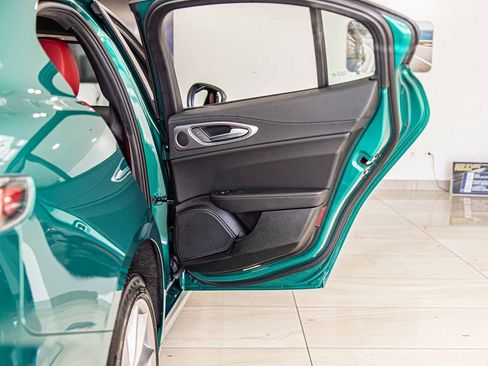 New 2025 Alfa Romeo Giulia AWD image 39