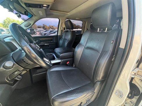 Used 2017 RAM 1500 Laramie w/ Convenience Group image 10