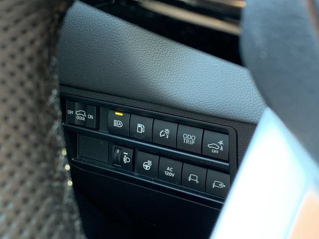 Used 2023 Toyota Sequoia 4WD image 15