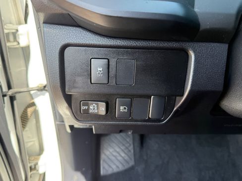 Used 2022 Toyota Tacoma SR AWD/4WD image 19