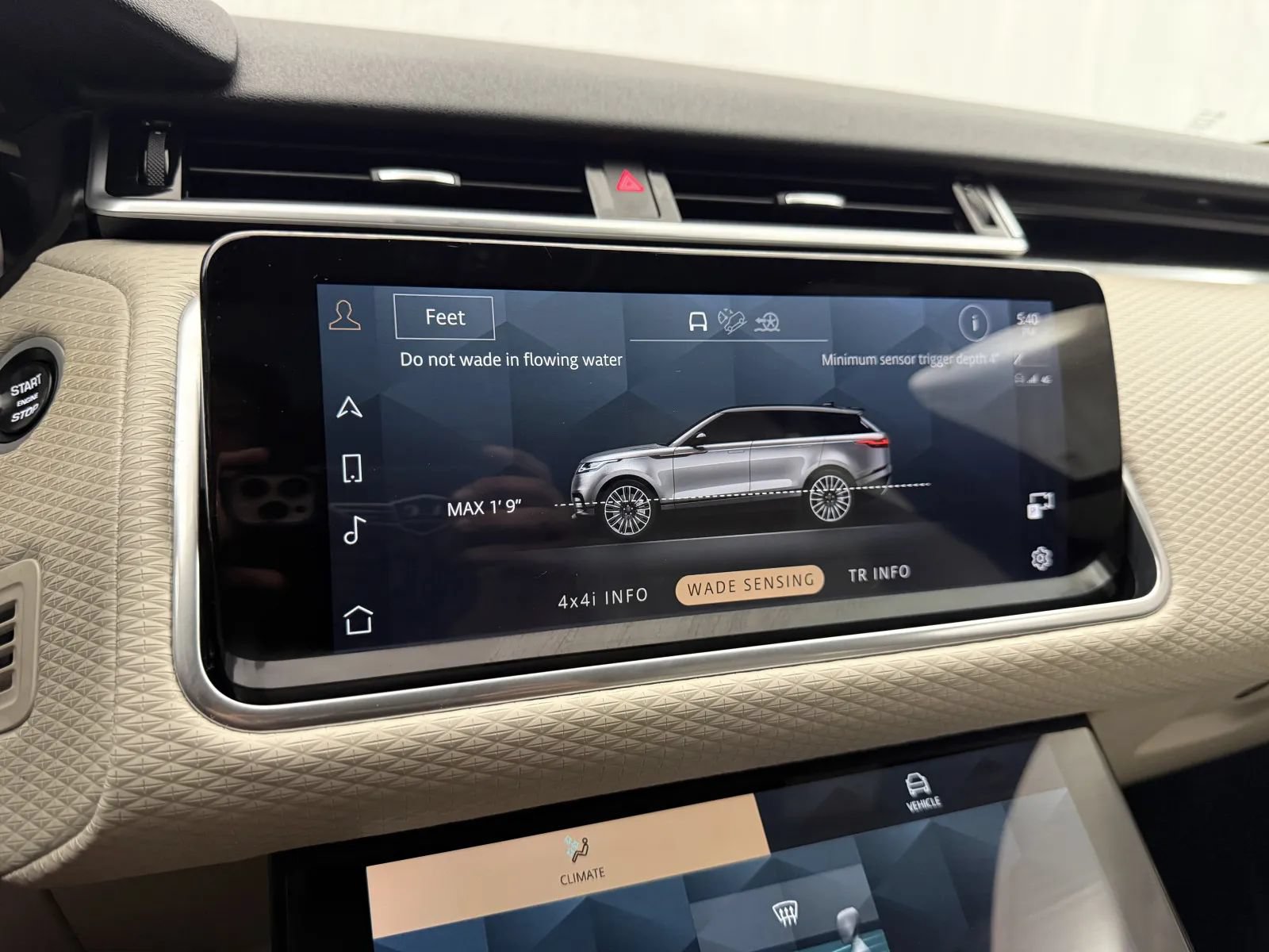 Used 2021 Land Rover Range Rover Velar R-Dynamic S AWD/4WD image 29