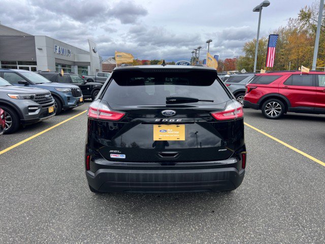 Used 2022 Ford Edge SEL w/ Sport Appearance Package AWD/4WD image 4
