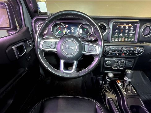 Used 2021 Jeep Wrangler Unlimited Sahara w/ Cold Weather Group AWD/4WD image 9