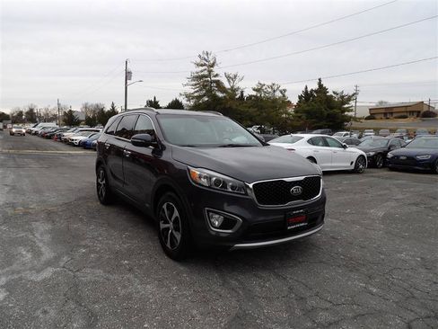 Used 2016 Kia Sorento EX image 2