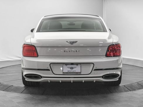 Used 2025 Bentley Flying Spur Plug-In Hybrid AWD/4WD image 10