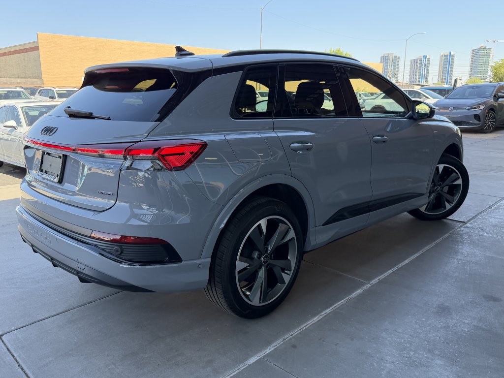 Used 2024 Audi Q4 e-tron Premium Plus w/ Premium Plus AWD/4WD image 4