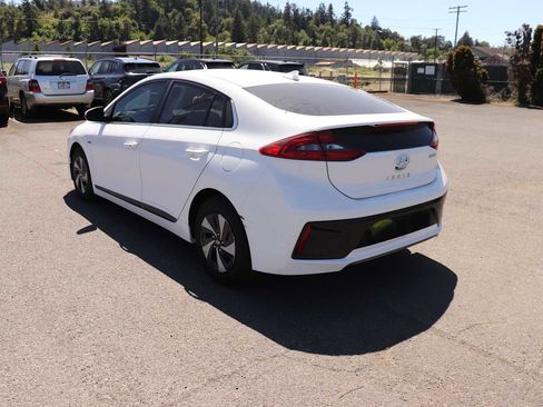 Used 2017 Hyundai Ioniq SEL w/ Tech Package 02 FWD image 7