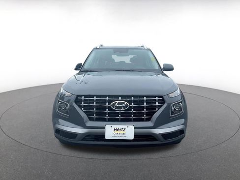Used 2025 Hyundai Venue SEL image 4