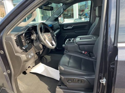 Used 2025 GMC Sierra 1500 SLT image 43