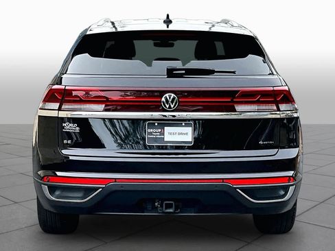 Used 2025 Volkswagen Atlas Cross Sport SE AWD/4WD image 5