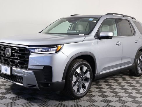 New 2026 Honda Pilot Touring image 1