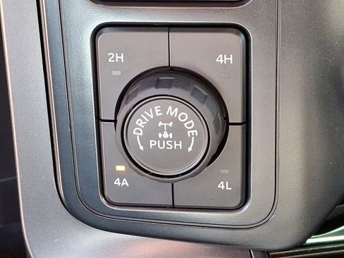 Used 2024 Ford F150 Lariat image 33