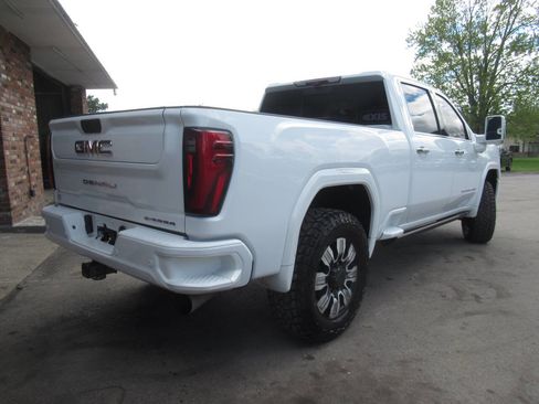 Used 2024 GMC Sierra 2500 Denali w/ Denali Reserve Package AWD/4WD image 19