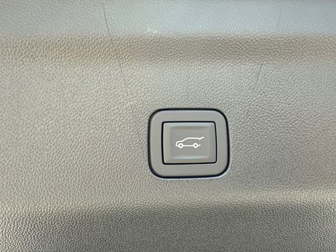 New 2026 Chevrolet Tahoe High Country AWD/4WD image 8