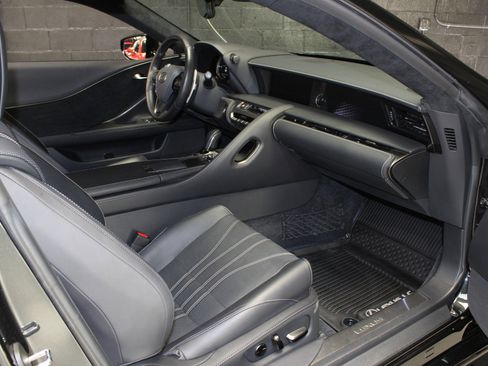 Used 2018 Lexus LC 500 Coupe image 33