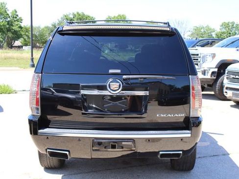 Used 2014 Cadillac Escalade Premium RWD image 4