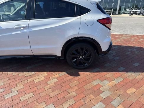 Used 2022 Honda HR-V Sport image 14