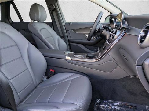 Certified 2022 Mercedes-Benz GLC 300 image 22