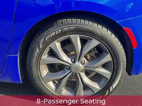 Used 2019 Chrysler Pacifica Limited image 11