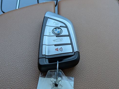 Used 2023 BMW 530i 530i w/ M Sport Package image 38