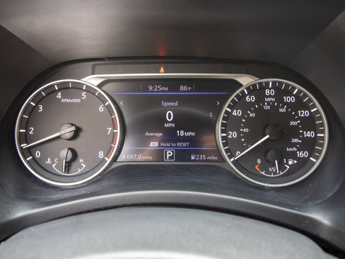 Used 2021 Nissan Sentra SV FWD image 32