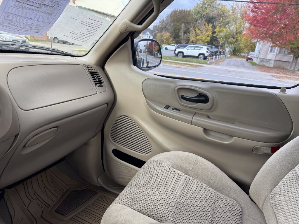 Used 2002 Ford F150 XLT AWD/4WD image 20