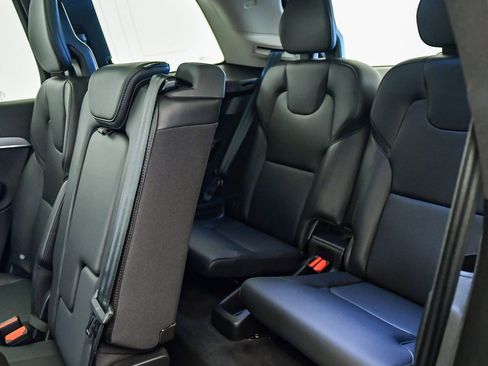 Certified 2025 Volvo XC90 B5 Core image 22
