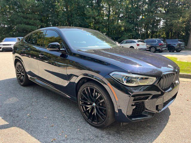 Used 2022 BMW X6 xDrive40i AWD/4WD image 2