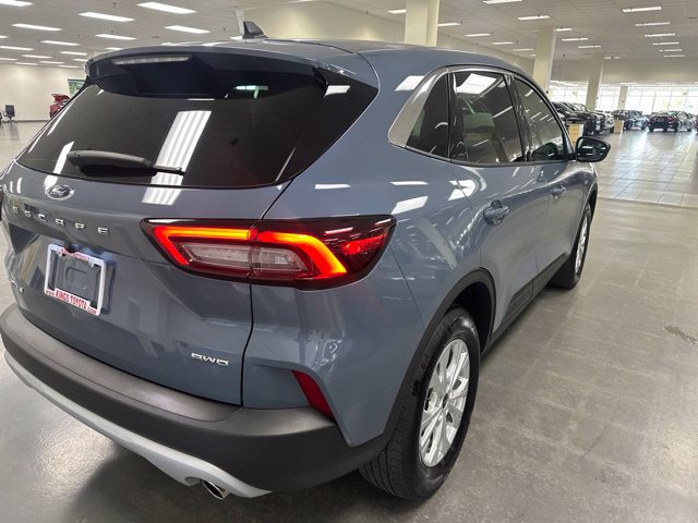Used 2023 Ford Escape Active AWD/4WD image 7