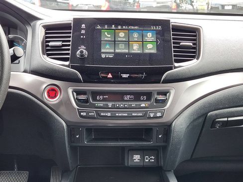 Used 2021 Honda Pilot EX image 18